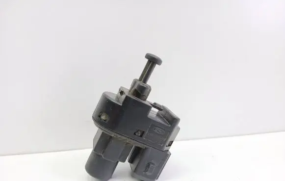Ford Focus Brake pedal sensor switch 93BB13480BC