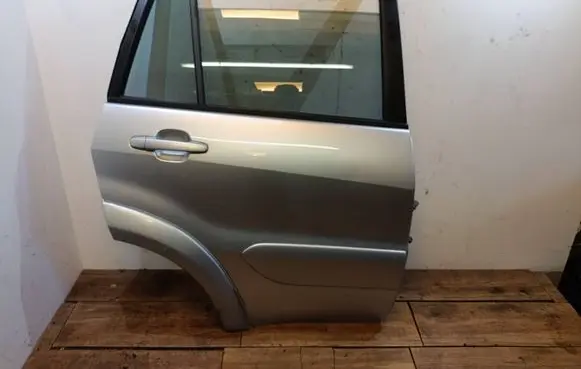 Toyota RAV 4 (XA20) Rear door