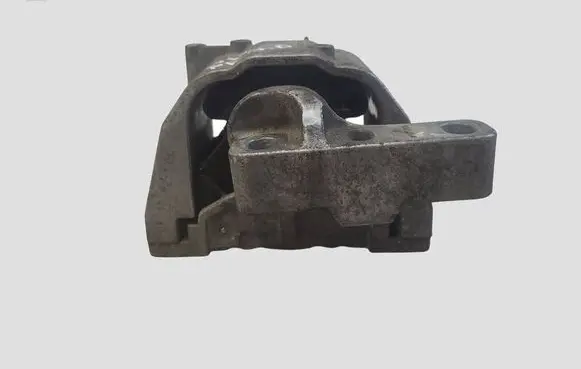 Volkswagen Golf V Engine mount bracket 1K0199262