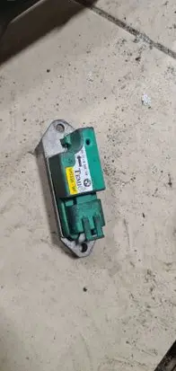 BMW 5 E39 Airbag deployment crash/impact sensor 6900728