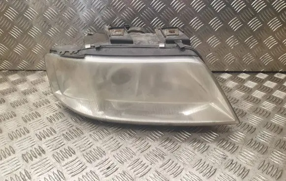 Audi A6 S6 C5 4B Headlight/headlamp 14846600RE