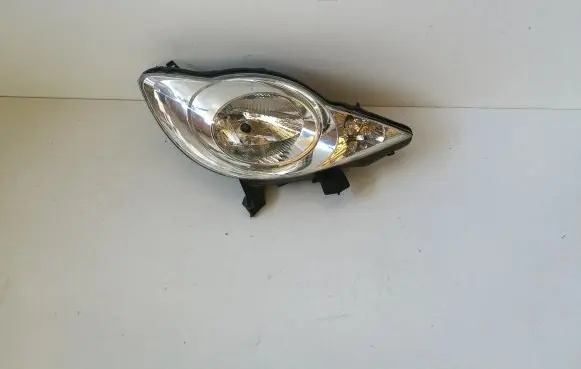 Peugeot 107 Headlight/headlamp 811100H030 89033104