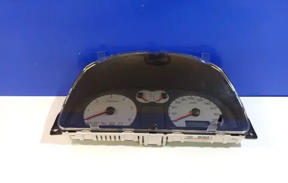 Hyundai Terracan Speedometer (instrument cluster) 94023H1320