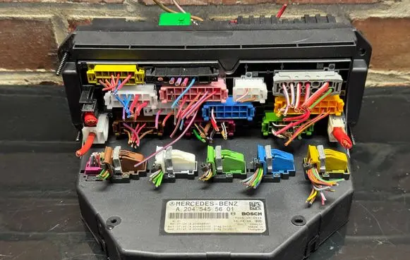 Mercedes-Benz C W204 Engine control unit/module A2045455601 A2045456001 A2044423100