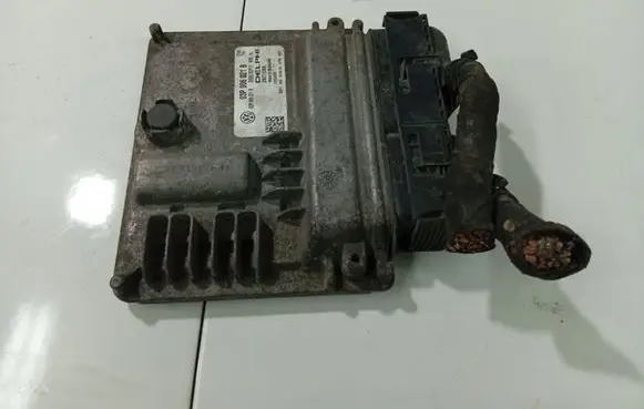 Volkswagen Cross Polo Engine control unit/module 03P906021B