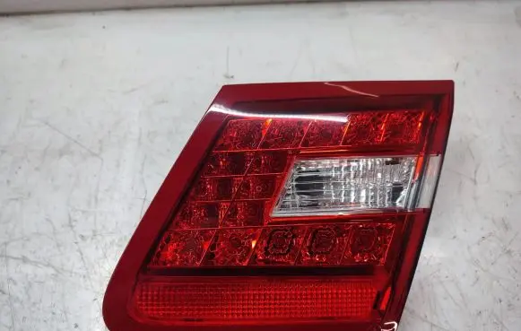 Mercedes-Benz E C207 W207 Tailgate rear/tail lights A2078200464