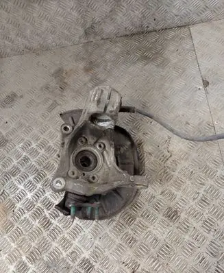 Volkswagen PASSAT B6 Front wheel hub spindle knuckle