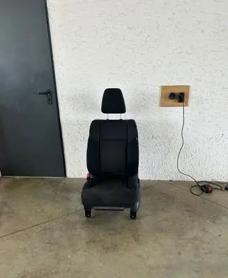 Honda CR-V Front passenger seat 