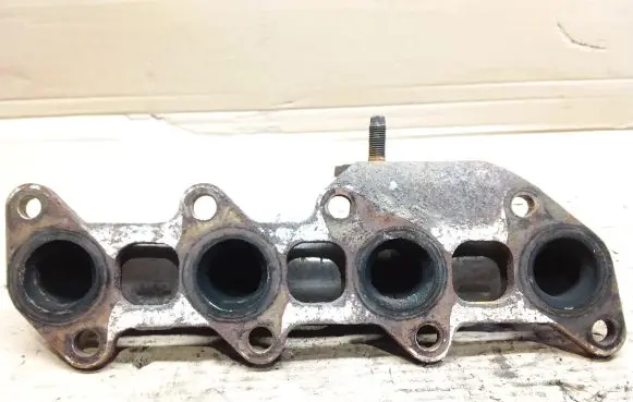Toyota Auris 150 Exhaust manifold