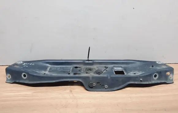 Opel Astra H Top upper radiator support slam panel