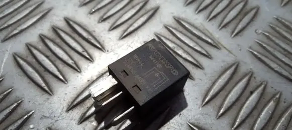 Volvo S80 Other relay 9441161 a4001-x40v23074