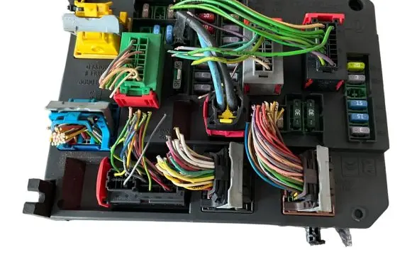 Peugeot 508 Fuse module 9665547580 S180121004G BSIQ0400