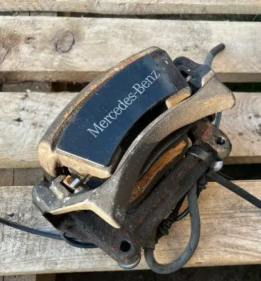 Mercedes-Benz GLA W156 Front brake caliper