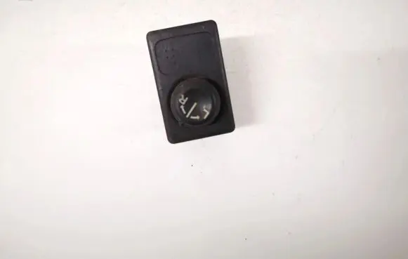 Nissan Almera Tino Wing mirror switch
