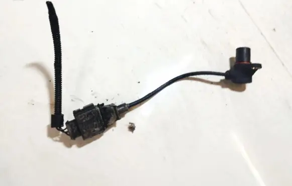 Audi A3 S3 8P Crankshaft position sensor 0261210201