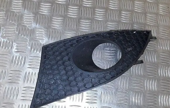 Seat Toledo II (1M) Front grill 5p0853665