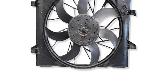 Jeep Grand Cherokee WL Radiator cooling fan shroud 