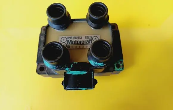 Ford Escort High voltage ignition coil 928F12029CA
