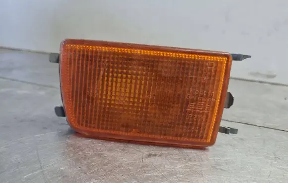 Volkswagen Golf III Front indicator light 1H0953156C 85803941