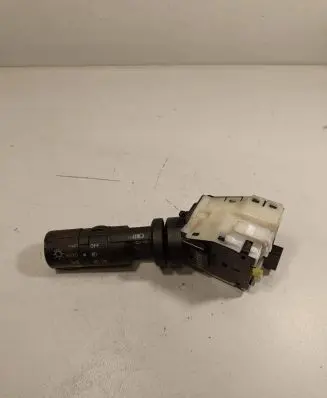 Nissan Qashqai Light switch