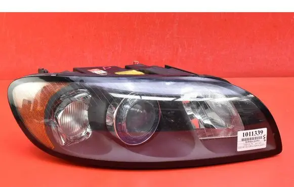 Volvo C70 Headlight/headlamp 31283040
