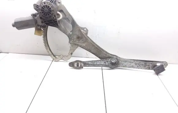 Mercedes-Benz E W210 Front door window regulator with motor 119152 0130821708