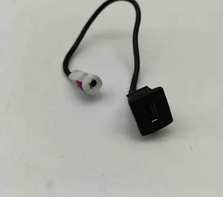 Mercedes-Benz E A207 USB socket connector A1728200515