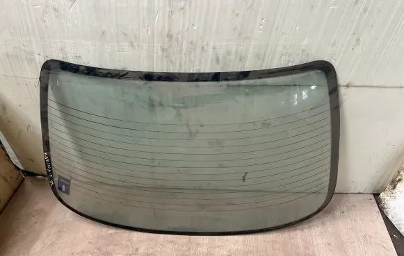 Toyota Carina T190 Rear windscreen/windshield window 