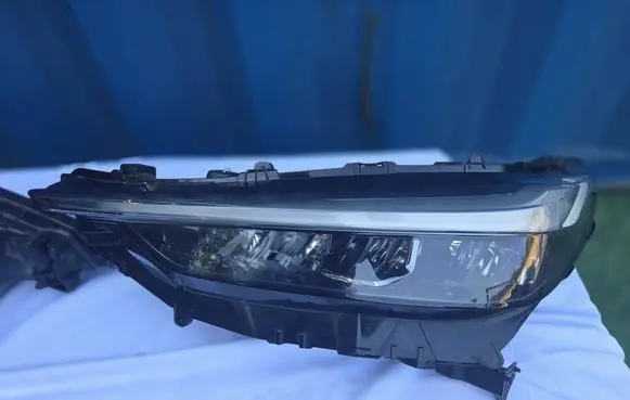 Honda HR-V Headlight/headlamp