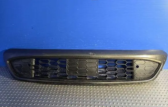 Ford Kuga II Front bumper lower grill GV44-17F771-V