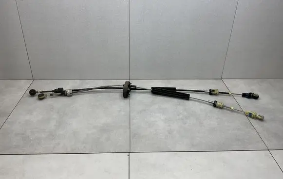 Opel Zafira C Gear shift cable linkage 55583491