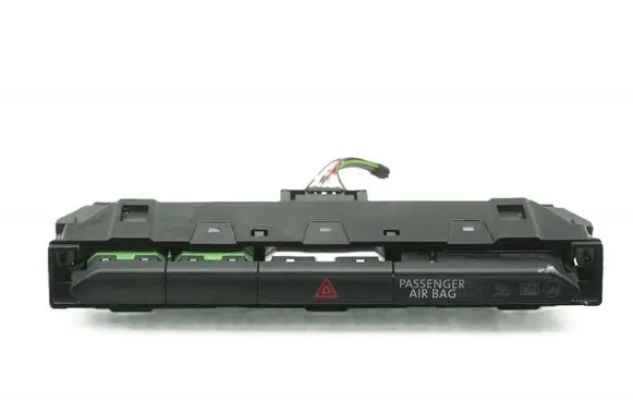 Volkswagen PASSAT B8 Hazard light switch 3G2853769A
