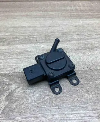 BMW 5 GT F07 Exhaust gas pressure sensor 7808013