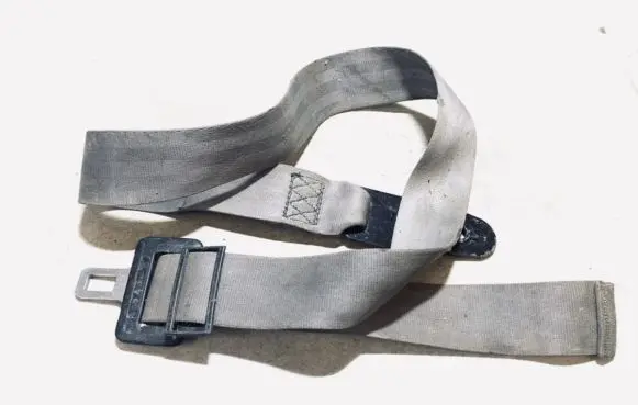 Audi A3 S3 8L Middle seatbelt (rear) 191857837