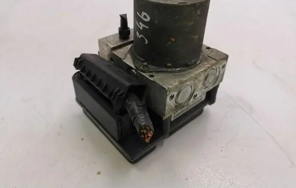 BMW X5 E53 ABS Pump 6768829 6768831