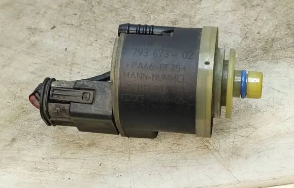 BMW 3 E90 E91 Fuel filter heater 7793673