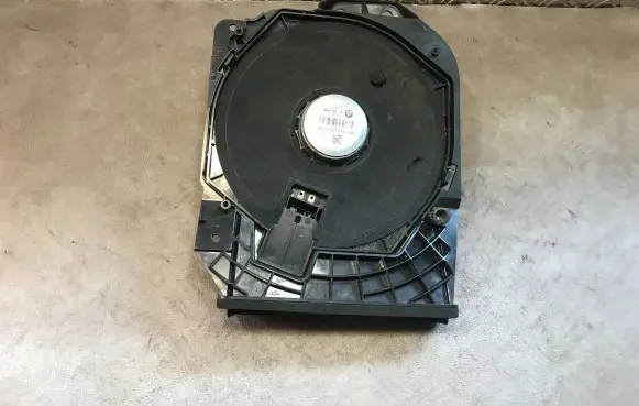 BMW 1 F20 F21 Subwoofer speaker 9210147