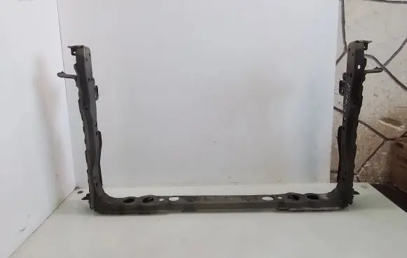 Toyota Auris 150 Radiator support slam panel
