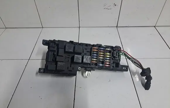 Volvo S80 Fuse box set 8637841