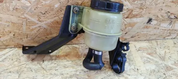Power steering fluid tank/reservoir
