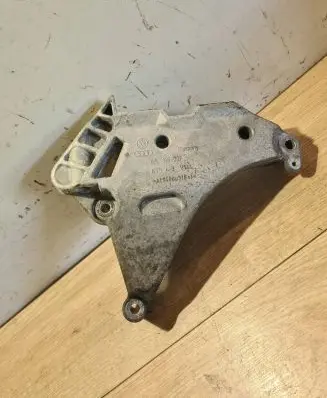 Volkswagen Golf VI Engine mounting bracket 03l199207