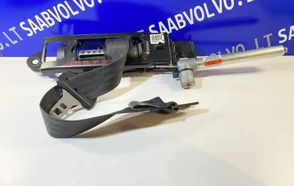 Volvo V50 Front seatbelt 30615571 3049922428