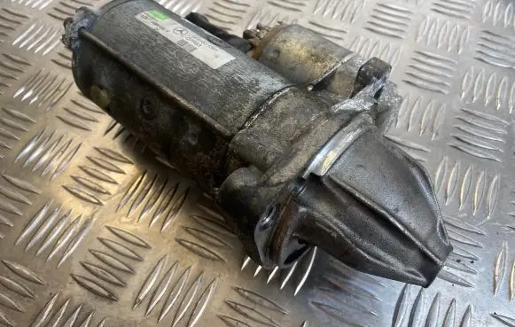 Mercedes-Benz C W203 Starter motor 0051511301 0229CG D7R43