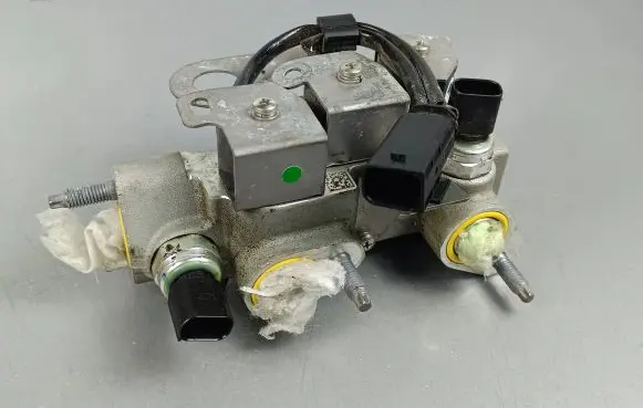 Air conditioning (A/C) pressure sensor