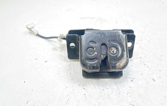 KIA Sorento Tailgate/trunk/boot lock/catch/latch 812303E000