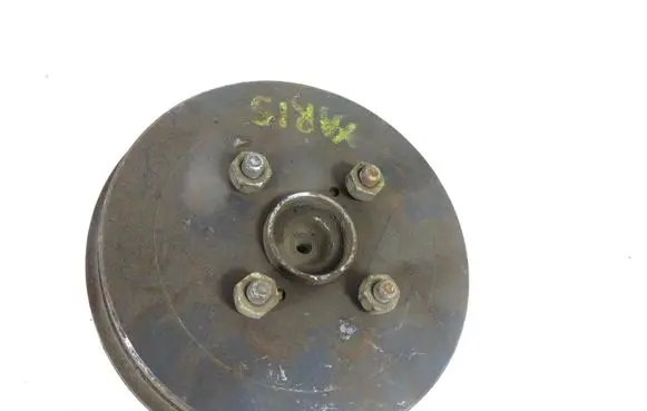 Toyota Yaris Stub axle 