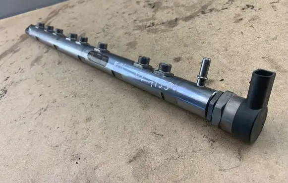 BMW 7 F01 F02 F03 F04 Fuel main line pipe 7800124 13537800124 13537805423