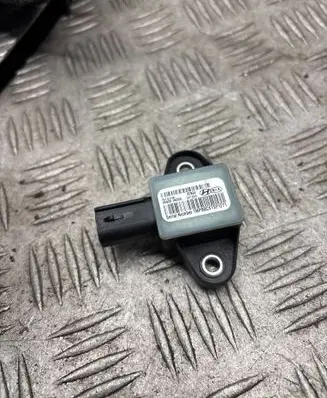 KIA Optima Airbag deployment crash/impact sensor 959201M200 1MPBBCXTS127T1
