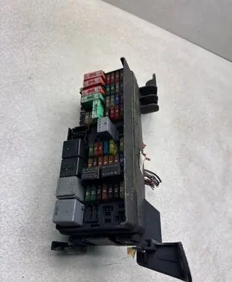 Mercedes-Benz ML W164 Fuse module A1645403372 5072426 12072418