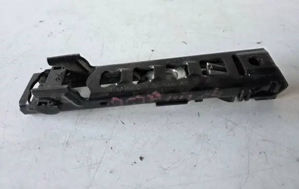 Skoda Octavia Mk3 (5E) Seat belt height adjuster 63807151000